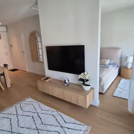 アパート Luxurious Cinnamon Apartment, Self Check-in 24h, Parking, Air-conditioning