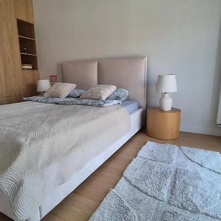 Luxurious Cinnamon Apartment, Self Check-in 24h, Free Parking, Air-conditioning