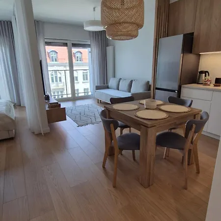 Luxurious Cinnamon Apartment, Self Check-in 24h, Parking, Air-conditioning *