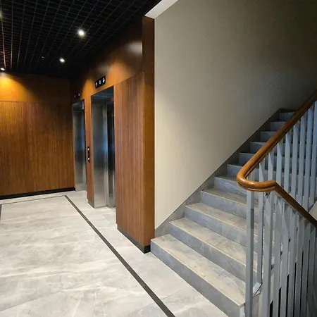 Luxurious Cinnamon Apartment, Self Check-in 24h, Free Parking, Air-conditioning Познань