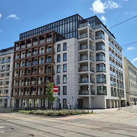 Luxurious Cinnamon Apartment, Self Check-in 24h, Free Parking, Air-conditioning Познань