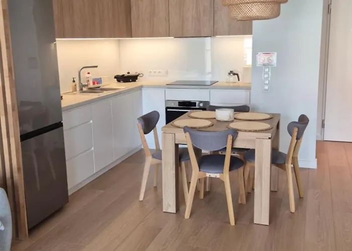 Lejlighed Luxurious Cinnamon Apartment, Self Check-in 24h, Free Parking, Air-conditioning Poznań