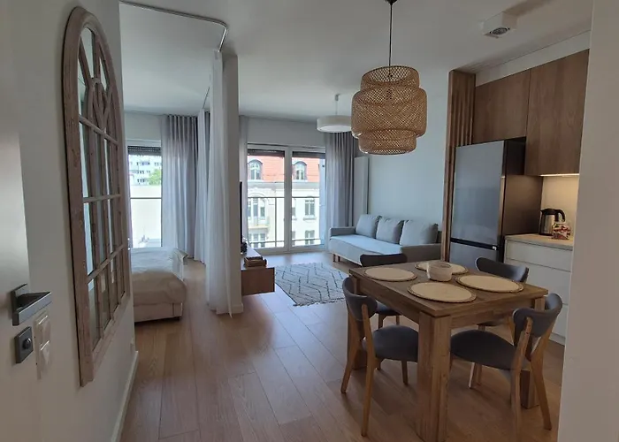 Luxurious Cinnamon Apartment, Self Check-in 24h, Free Parking, Air-conditioning Lejlighed *