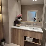 Luxurious Cinnamon Apartment, Self Check-in 24h, Free Parking, Air-conditioning *
