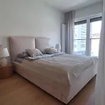 Luxurious Cinnamon Apartment, Self Check-in 24h, Free Parking, Air-conditioning Apartmán *