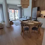 Luxurious Cinnamon Apartment, Self Check-in 24h, Free Parking, Air-conditioning *