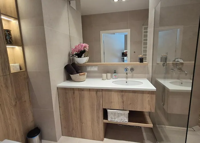 Apartment Luxurious Cinnamon Apartment, Self Check-in 24h, Free Parking, Air-conditioning Poznan