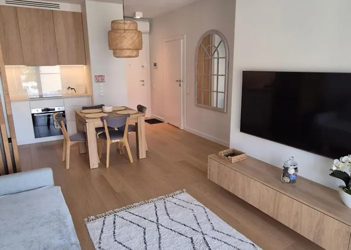 Luxurious Cinnamon Apartment, Self Check-in 24h, Free Parking, Air-conditioning Apartamento *