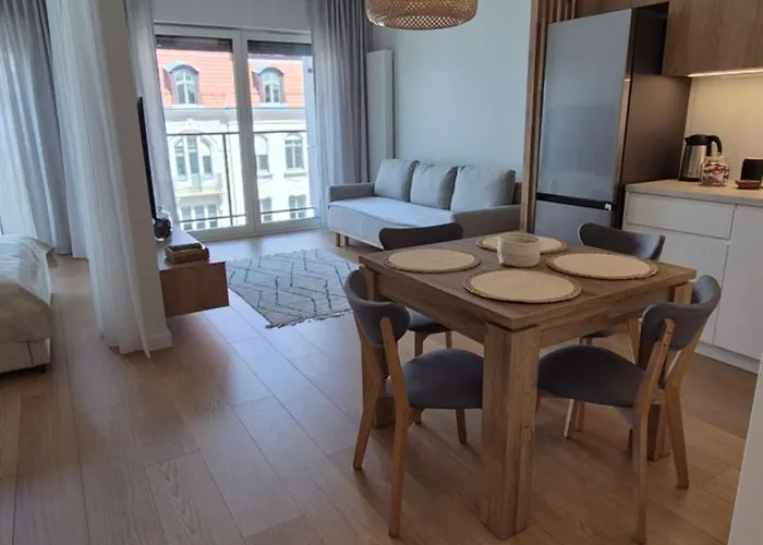 Luxurious Cinnamon Apartment, Self Check-in 24h, Free Parking, Air-conditioning *